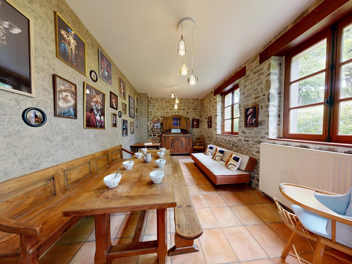 Gallery 38