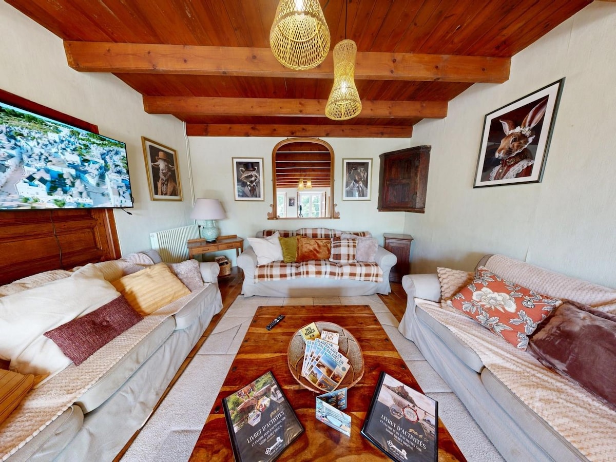 Gallery 12